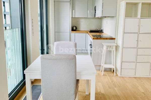 Prenájom bytu 2-izbový 71 m², Olšanská, Prenájom bytu 2-izbový 71 m², Olšanská,