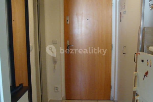 Prenájom bytu 1-izbový 31 m², Rotavská, Praha Prenájom bytu 1-izbový 31 m², Rotavská, Praha