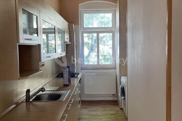 Prenájom bytu 1-izbový 39 m², Bulharská, Prenájom bytu 1-izbový 39 m², Bulharská,