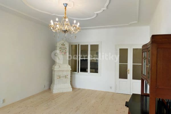 Prenájom bytu 2-izbový 71 m², náměstí Míru, Jindřichův Hradec Prenájom bytu 2-izbový 71 m², náměstí Míru, Jindřichův Hradec