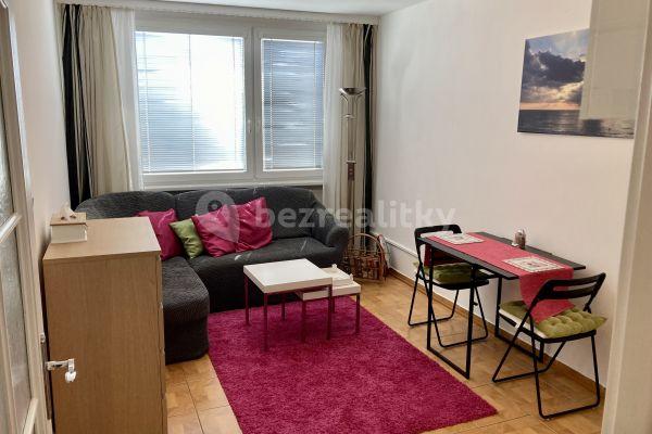 Prenájom bytu 2-izbový 39 m², Praha, Praha