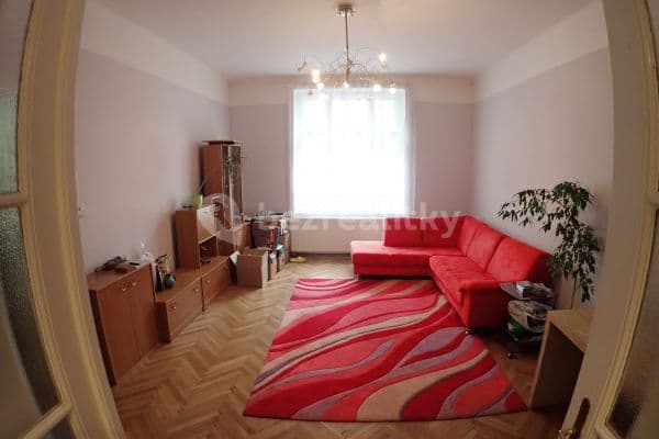 Prenájom bytu 4-izbový 108 m², Praha, Praha
