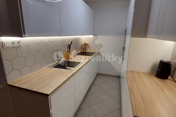 Prenájom bytu 2-izbový 44 m², Zvoncovitá, Praha Prenájom bytu 2-izbový 44 m², Zvoncovitá, Praha