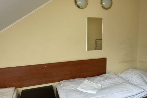 Prenájom bytu Garsoniéra 12 m², Bělohorská, Praha Prenájom bytu Garsoniéra 12 m², Bělohorská, Praha