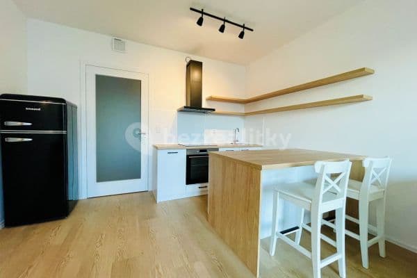 Prenájom bytu 1-izbový 32 m², Vrbova, Hlavní město Praha Prenájom bytu 1-izbový 32 m², Vrbova, Hlavní město Praha