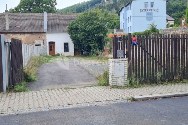 Prenájom nebytového priestoru 100 m², náměstí Osvoboditelů, Prenájom nebytového priestoru 100 m², náměstí Osvoboditelů,