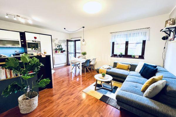 Prenájom bytu 3-izbový 89 m², Jesenice, Středočeský kraj