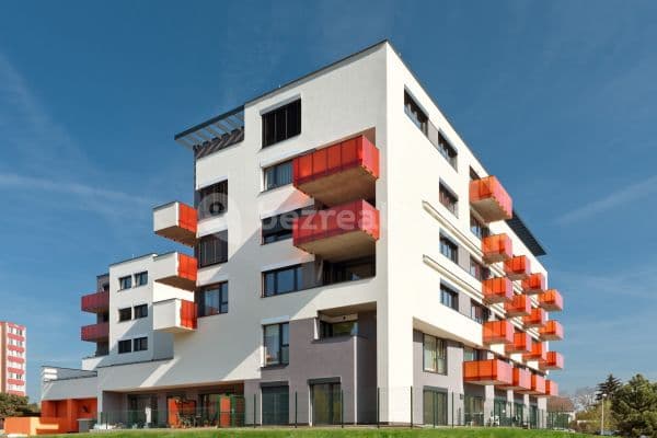 Prenájom bytu 2-izbový 52 m², Praha, Praha