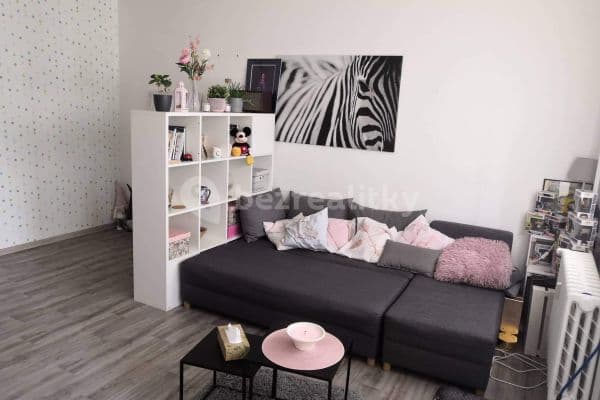 Prenájom bytu 3-izbový 70 m², Strážnická, Plzeň, Plzeňský kraj