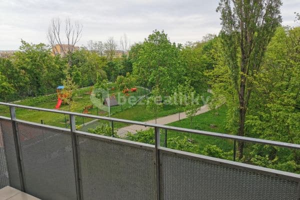 Prenájom bytu 2-izbový 63 m², Zvěřinova, Praha Prenájom bytu 2-izbový 63 m², Zvěřinova, Praha