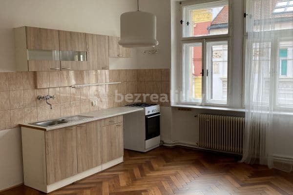 Prenájom bytu 3-izbový 76 m², U Nikolajky, Praha Prenájom bytu 3-izbový 76 m², U Nikolajky, Praha