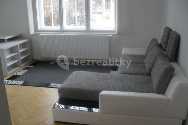 Prenájom bytu 1-izbový 55 m², Nezvalova, Hradec Králové