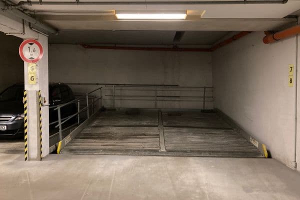 Prenájom garáže 12 m², Adamova, Praha Prenájom garáže 12 m², Adamova, Praha