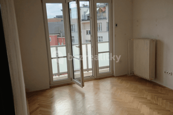 Prenájom bytu 3-izbový 80 m², U Uranie, Praha, Praha