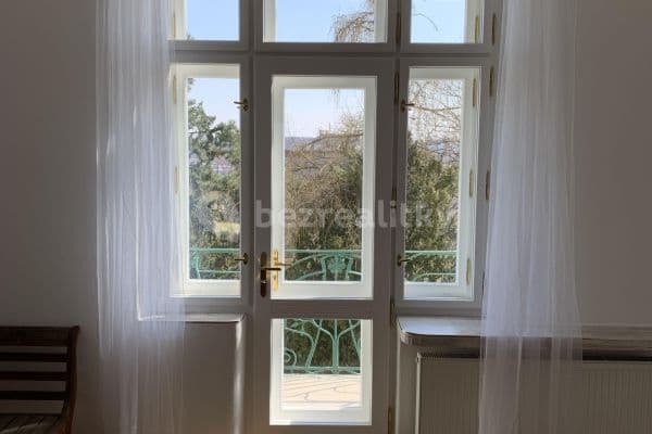 Prenájom bytu 4-izbový 135 m², U Havlíčkových sadů, Praha Prenájom bytu 4-izbový 135 m², U Havlíčkových sadů, Praha