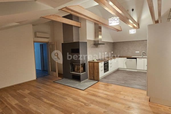 Prenájom bytu 3-izbový 92 m², Vojtěšská, Neratovice Prenájom bytu 3-izbový 92 m², Vojtěšská, Neratovice