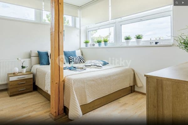 Prenájom bytu 2-izbový 47 m², Prusická, Praha Prenájom bytu 2-izbový 47 m², Prusická, Praha