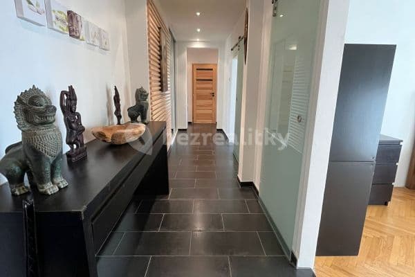 Prenájom bytu 2-izbový 70 m², Sečská, Praha Prenájom bytu 2-izbový 70 m², Sečská, Praha