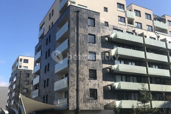 Prenájom bytu 1-izbový 35 m², náměstí Junkových, Praha Prenájom bytu 1-izbový 35 m², náměstí Junkových, Praha