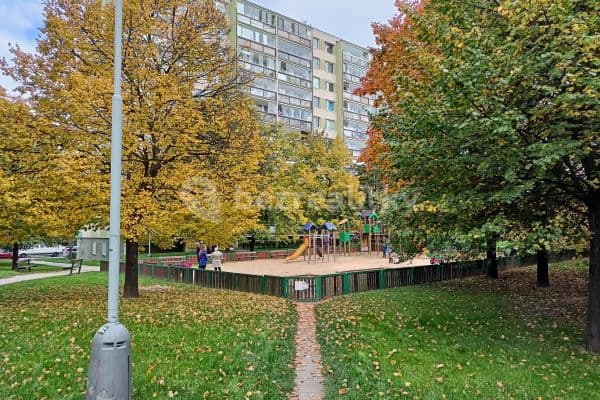Prenájom bytu 3-izbový 55 m², Bohúňova, Praha Prenájom bytu 3-izbový 55 m², Bohúňova, Praha