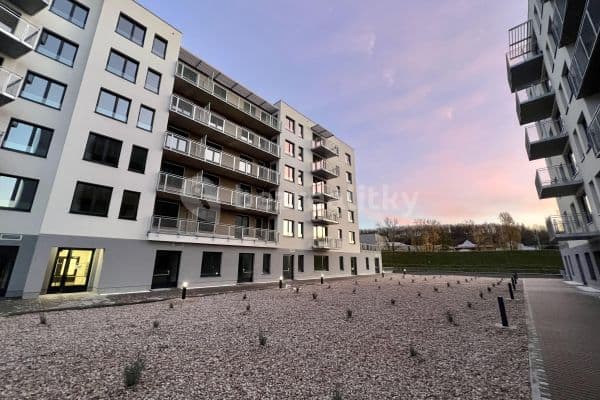 Prenájom bytu 2-izbový 57 m², Čerpadlová, Praha Prenájom bytu 2-izbový 57 m², Čerpadlová, Praha