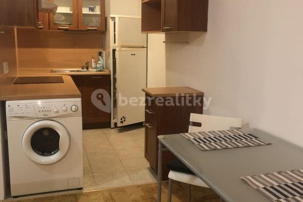 Prenájom bytu Garsoniéra 36 m², Čenětická, Praha Prenájom bytu Garsoniéra 36 m², Čenětická, Praha