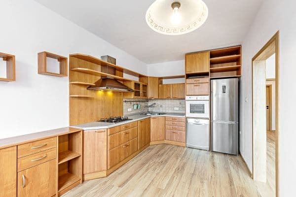 Prenájom bytu 3-izbový 78 m², F. L. Čelakovského, Jablonec nad Nisou Prenájom bytu 3-izbový 78 m², F. L. Čelakovského, Jablonec nad Nisou