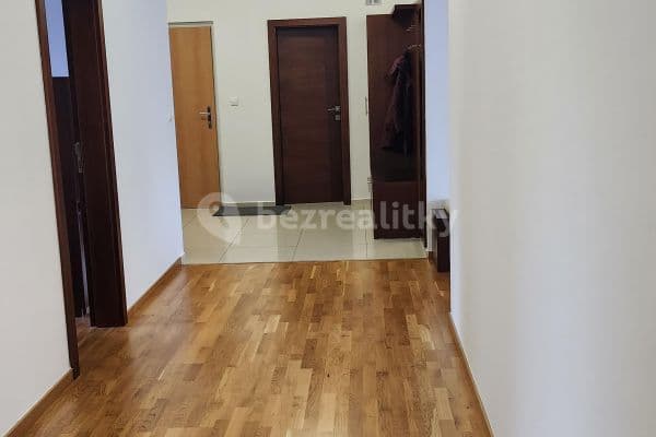 Prenájom bytu 4-izbový 145 m², Bratislava