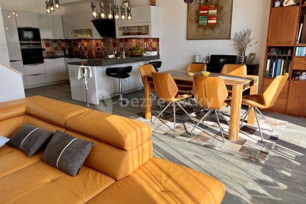 Prenájom domu 138 m², pozemek 220 m², Kecova, Praha Prenájom domu 138 m², pozemek 220 m², Kecova, Praha