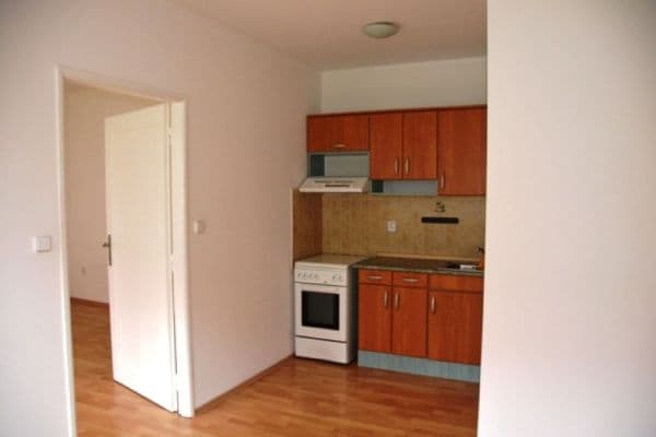 Prenájom bytu 2-izbový 46 m², Jungmannova, Liberec Prenájom bytu 2-izbový 46 m², Jungmannova, Liberec