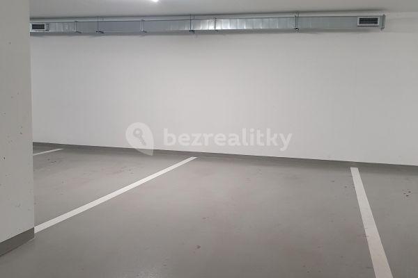 Prenájom garáže 18 m², Cukrovarnická, Hlavní město Praha