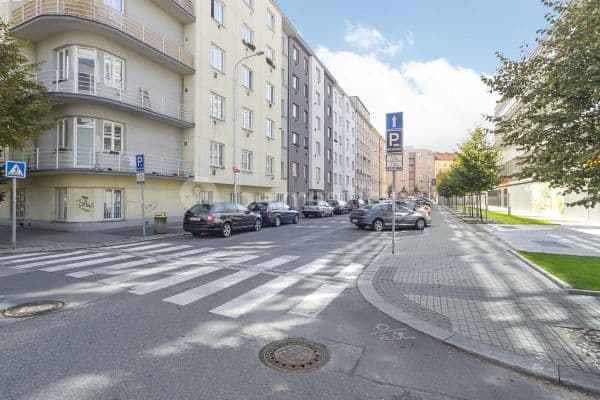Prenájom bytu 2-izbový 70 m², U Parního mlýna, Praha Prenájom bytu 2-izbový 70 m², U Parního mlýna, Praha