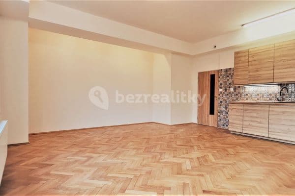 Prenájom bytu 3-izbový 74 m², U Zdravotního ústavu, Praha, Praha