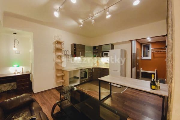 Prenájom bytu 2-izbový 50 m², Viklefova, Praha Prenájom bytu 2-izbový 50 m², Viklefova, Praha