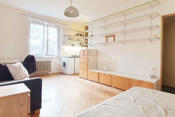 Prenájom bytu Garsoniéra 20 m², Pod Lipami, Praha Prenájom bytu Garsoniéra 20 m², Pod Lipami, Praha