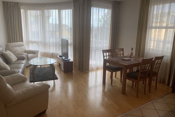 Prenájom bytu 3-izbový 96 m², U Zvonařky, Praha Prenájom bytu 3-izbový 96 m², U Zvonařky, Praha