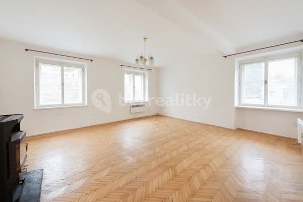 Prenájom bytu 3-izbový 82 m², Mrač