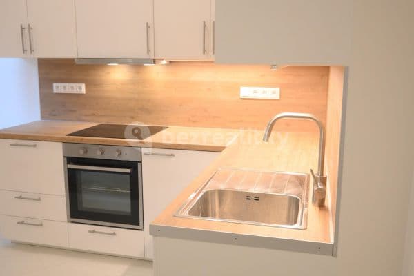 Prenájom bytu 2-izbový 85 m², Tolstého, Praha Prenájom bytu 2-izbový 85 m², Tolstého, Praha