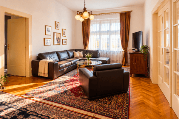 Prenájom bytu 4-izbový 138 m², Běchovická, Praha Prenájom bytu 4-izbový 138 m², Běchovická, Praha