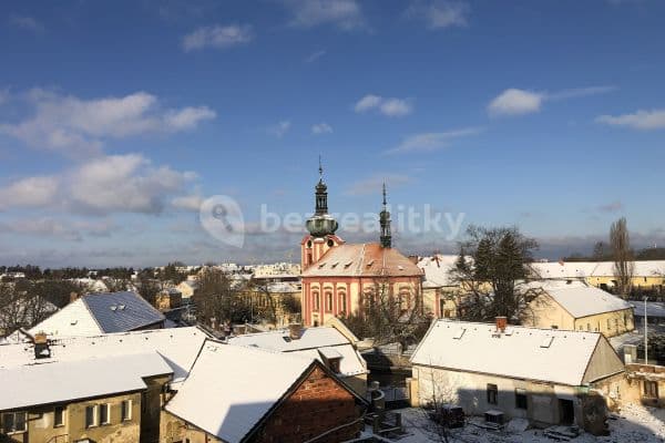 Prenájom bytu 3-izbový 86 m², Karla Zicha, Praha Prenájom bytu 3-izbový 86 m², Karla Zicha, Praha
