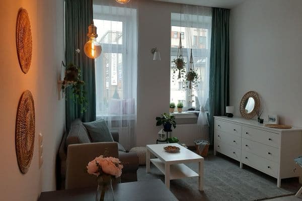 Prenájom bytu 2-izbový 48 m², Nuselská, Praha Prenájom bytu 2-izbový 48 m², Nuselská, Praha