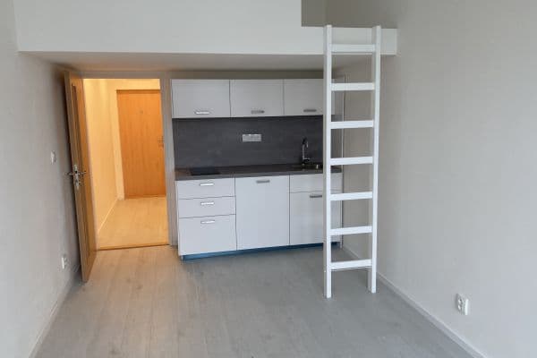 Prenájom bytu 1-izbový 24 m², Hudcova, Brno Prenájom bytu 1-izbový 24 m², Hudcova, Brno