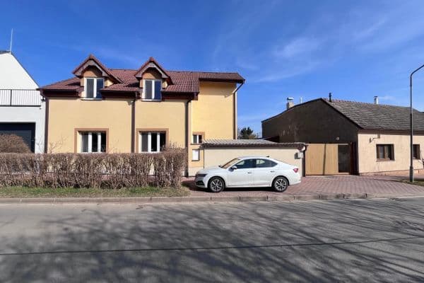 Prenájom bytu 1-izbový 24 m², Kopaninská, Ořech Prenájom bytu 1-izbový 24 m², Kopaninská, Ořech
