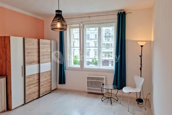 Prenájom bytu 2-izbový 46 m², Kodaňská, Praha Prenájom bytu 2-izbový 46 m², Kodaňská, Praha