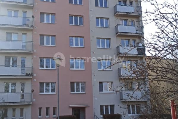 Prenájom bytu 1-izbový 36 m², Husova, Zlín Prenájom bytu 1-izbový 36 m², Husova, Zlín