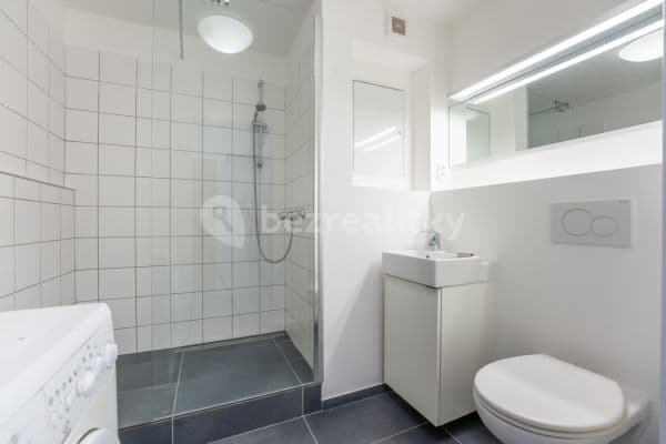 Prenájom bytu 2-izbový 44 m², Hráského, Praha Prenájom bytu 2-izbový 44 m², Hráského, Praha