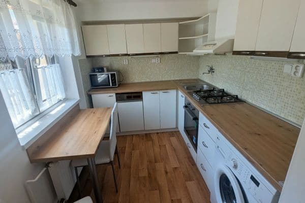 Prenájom bytu 2-izbový 36 m², Želivského, Jablonec nad Nisou Prenájom bytu 2-izbový 36 m², Želivského, Jablonec nad Nisou