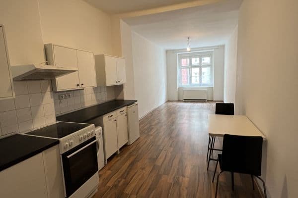 Prenájom bytu 1-izbový 37 m², Kovářská, Hlavní město Praha Prenájom bytu 1-izbový 37 m², Kovářská, Hlavní město Praha