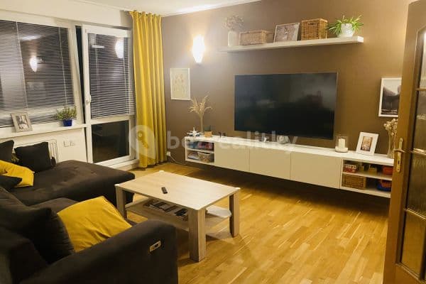 Prenájom bytu 3-izbový 63 m², Na Kavčí skále, Říčany Prenájom bytu 3-izbový 63 m², Na Kavčí skále, Říčany