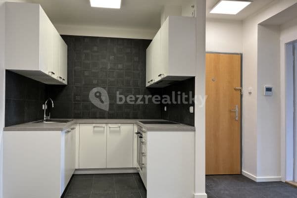 Prenájom bytu 2-izbový 53 m², Velehradská, Praha Prenájom bytu 2-izbový 53 m², Velehradská, Praha